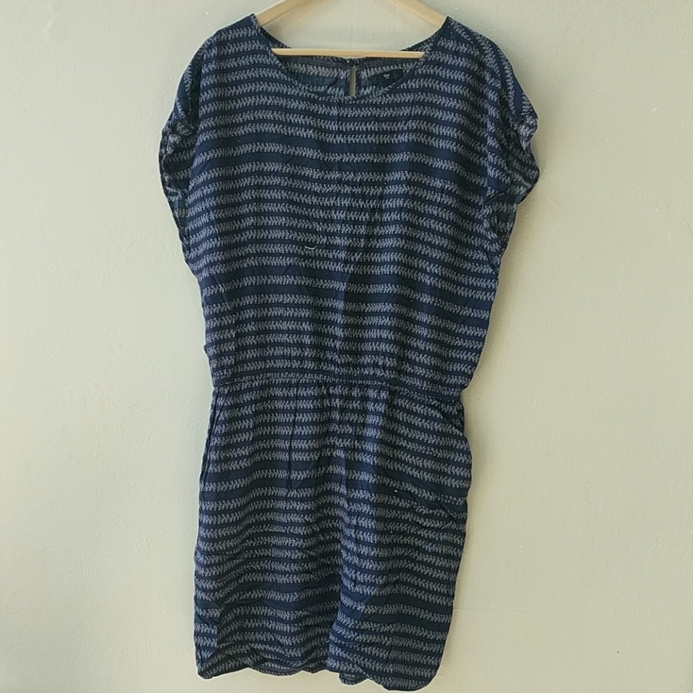 Dress with pockets